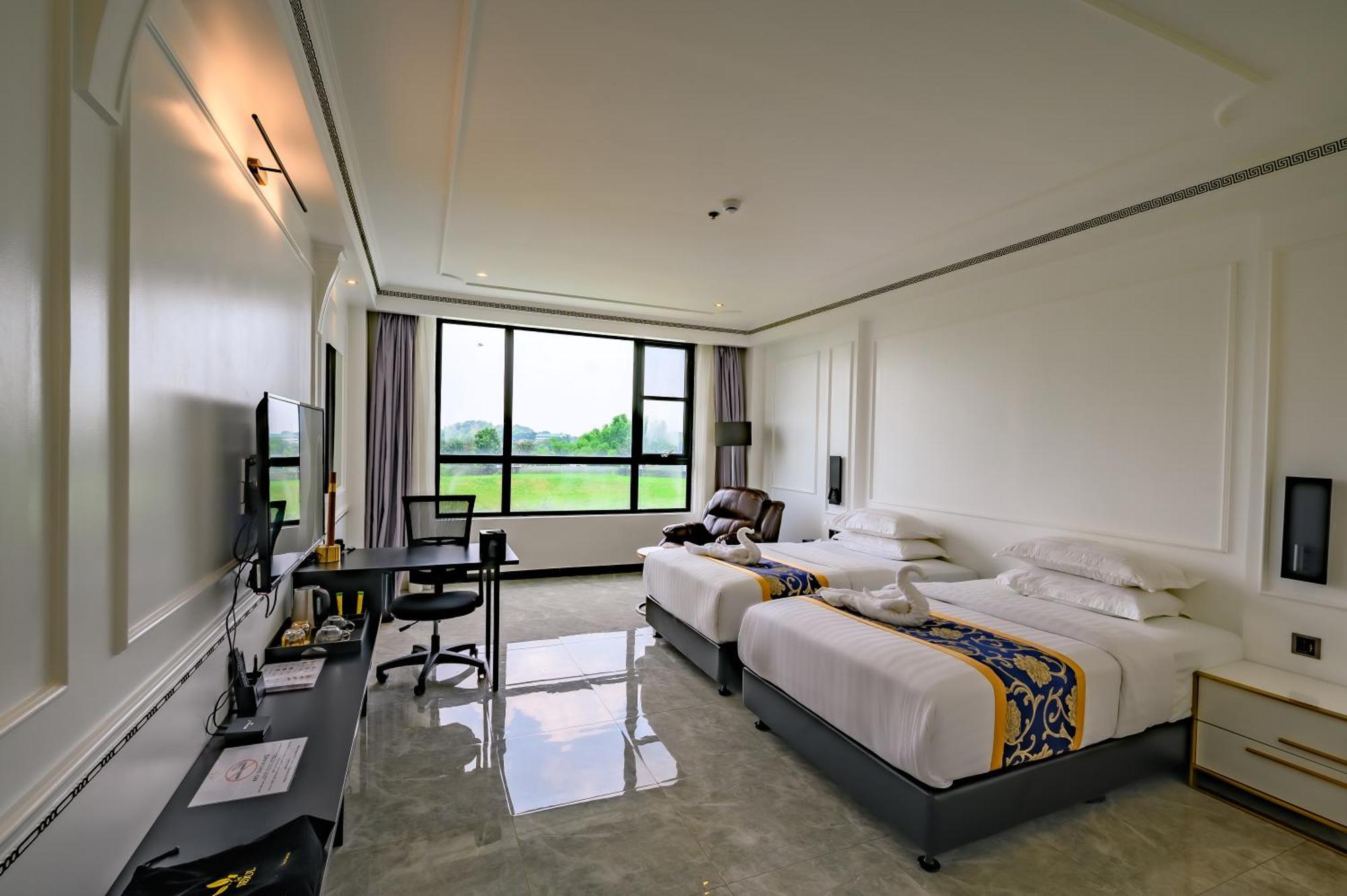 Hotel Seoul Clark Field Exterior photo